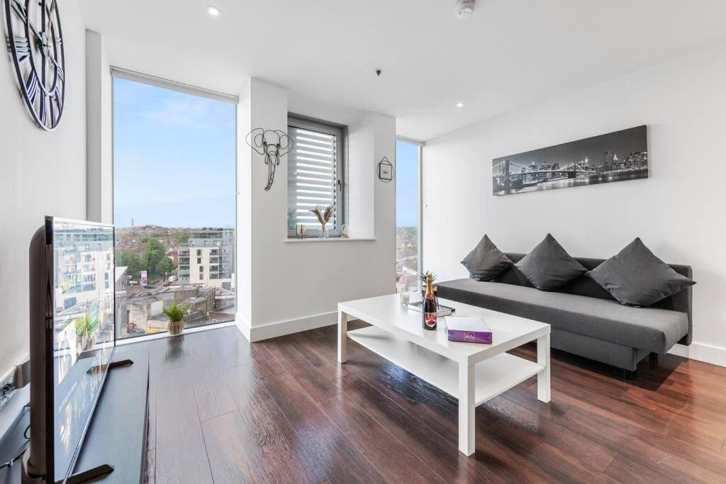 New Apartment 20 Mins From Waterloo London Bp36 Zewnętrze zdjęcie